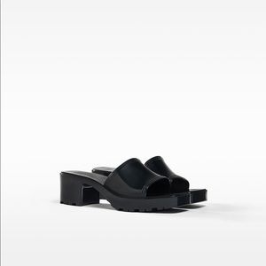 Bershka Slides